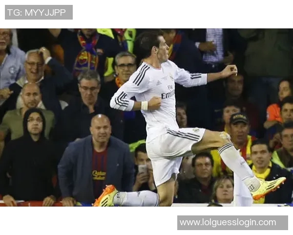 国王杯激战:多特蒙德与阿森纳1比1平局绝杀时刻引发全场狂欢