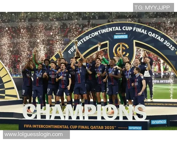 足总杯精彩对决皇马凭借帽子戏法逆转巴黎圣日耳曼全场沸腾